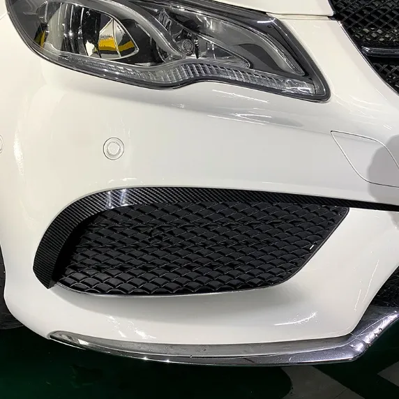 Suitable for Mercedes-Benz E-Class  front bumper 