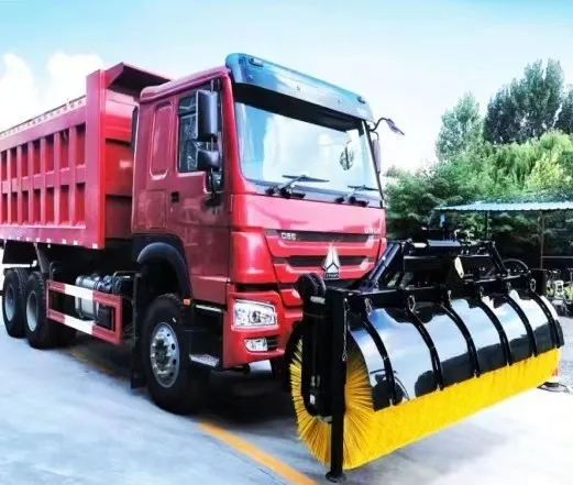 Comprehensive snow removal vehicle