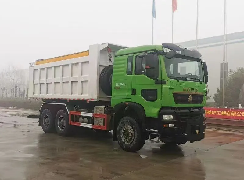 Comprehensive snow removal vehicle