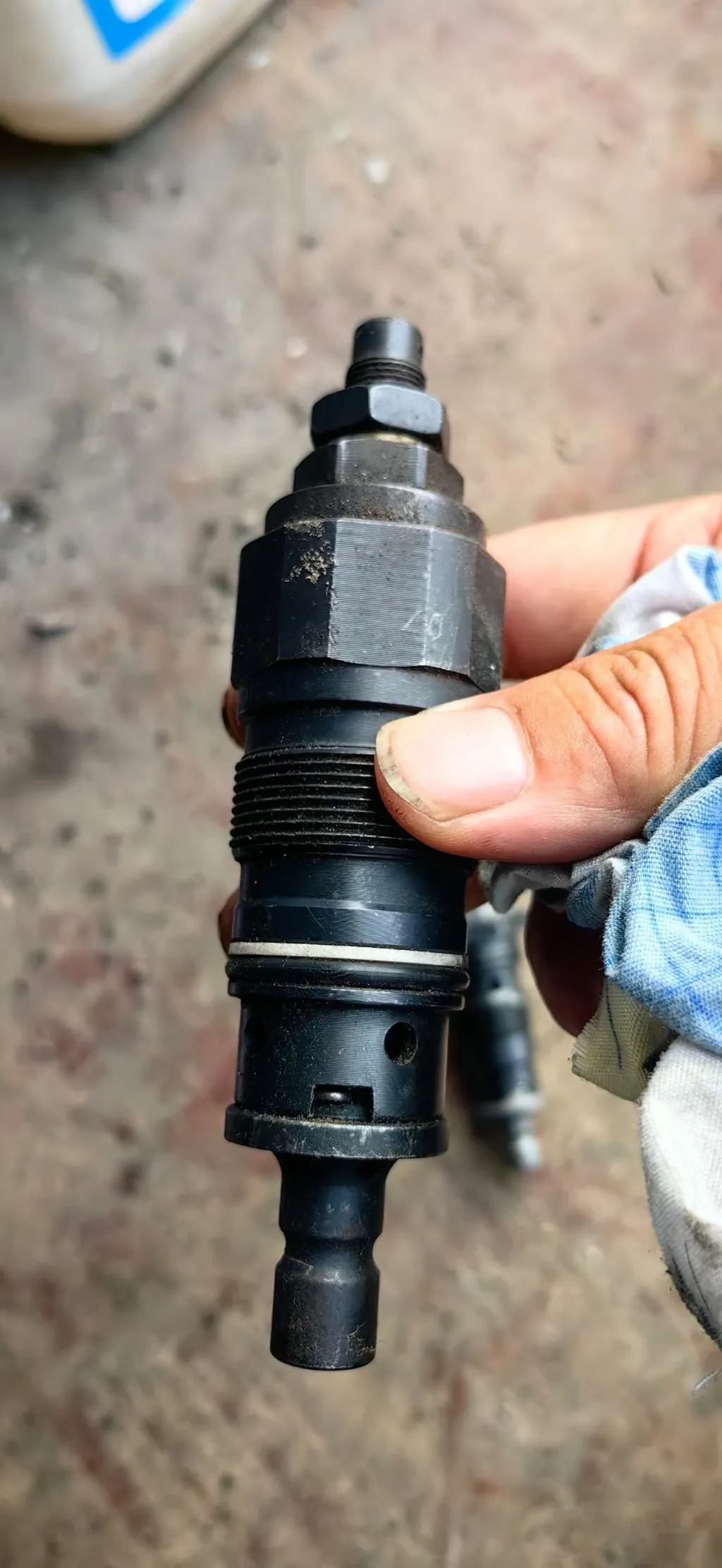 Lingong 956F forklift working pump pressure regulating valve