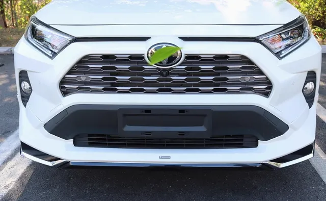 Suitable for 20-23 Toyota RAV4 models with front and rear lip surrounds