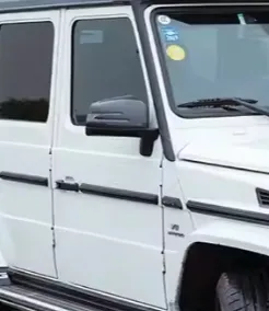 Accessories for Mercedes-Benz G-Class upgraded models with rearview mirrors