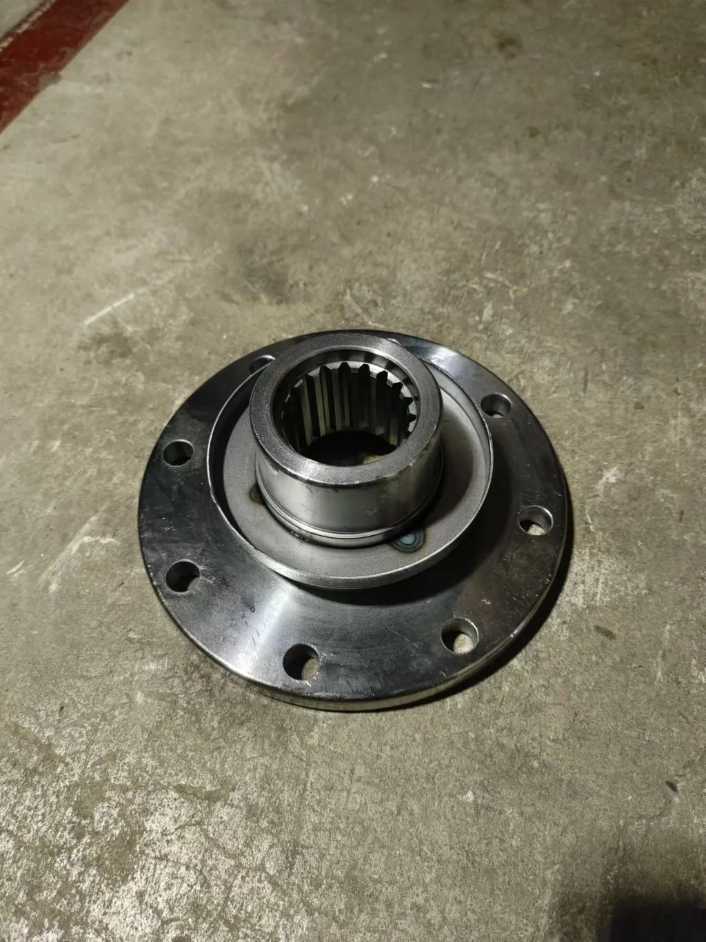 Loader 19 tooth input flange