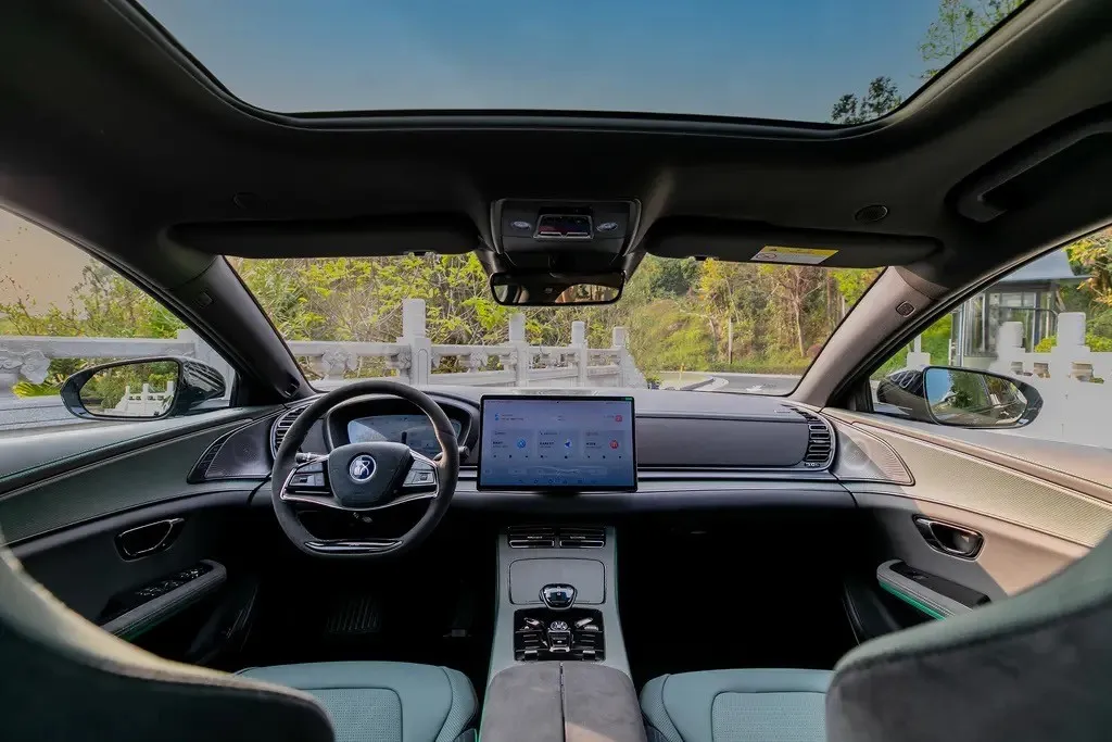 BYD HAN 25EDITION 605KM