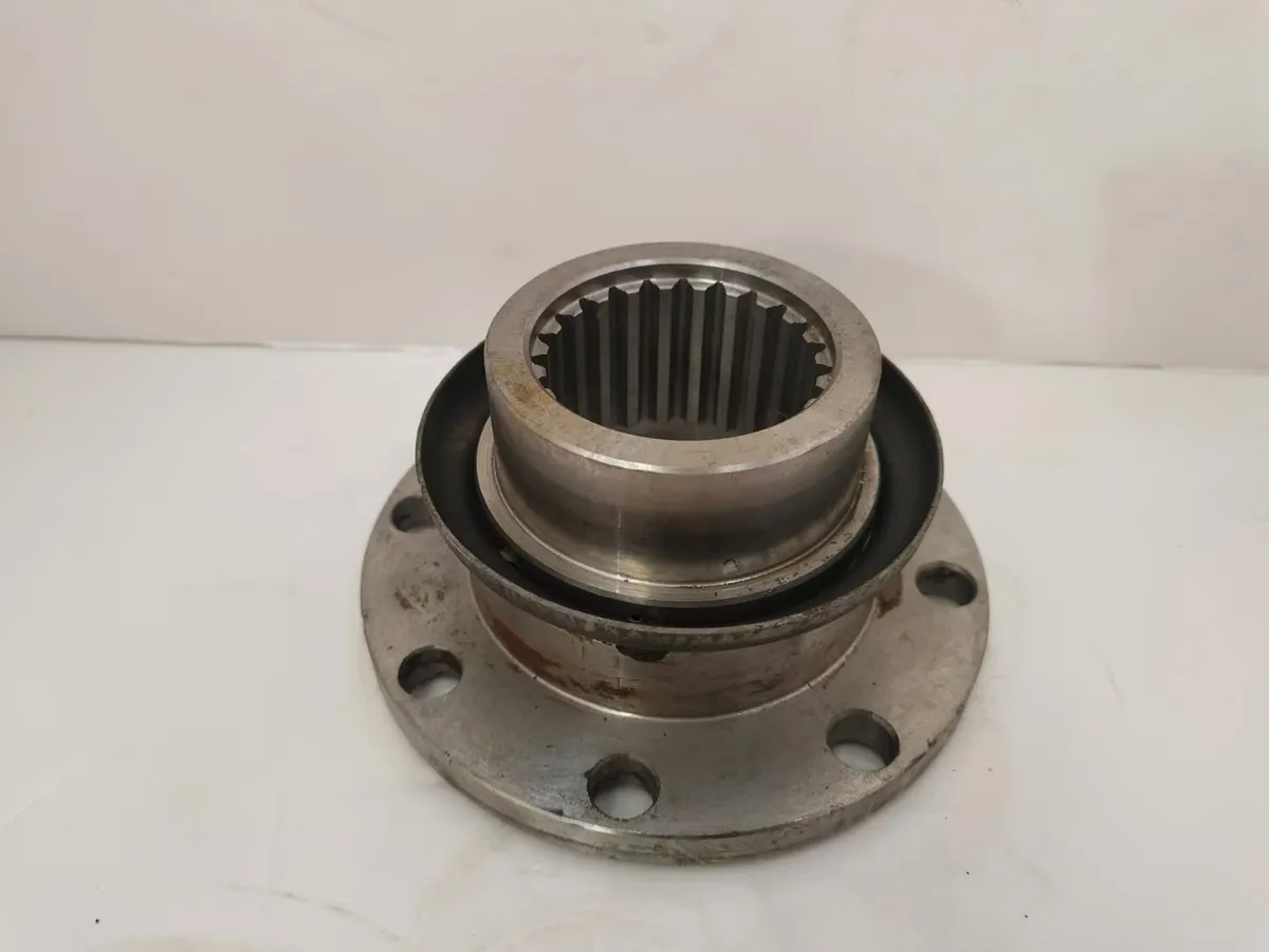 Loader Lingong type 953N input flange - 23 teeth