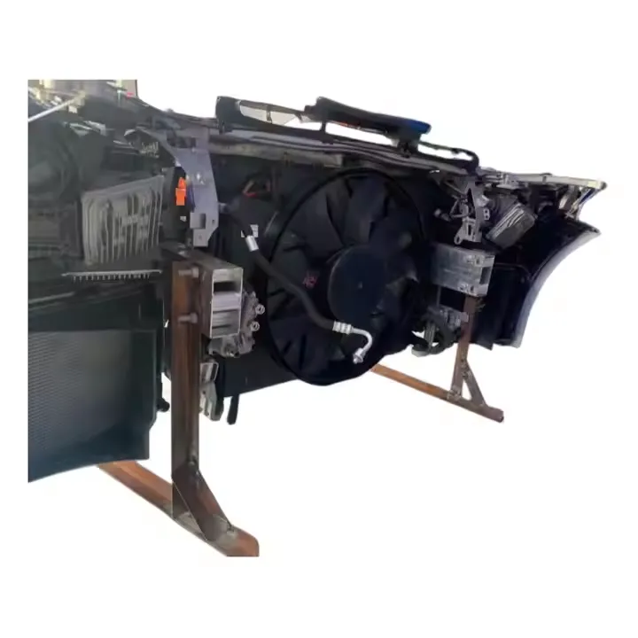 Hot Selling High-quality W205 Body Kit Suitable for Mercedes Benz C-class W205 C200 C300 Front Bumper Grille Bumper Bolts CN;GUA