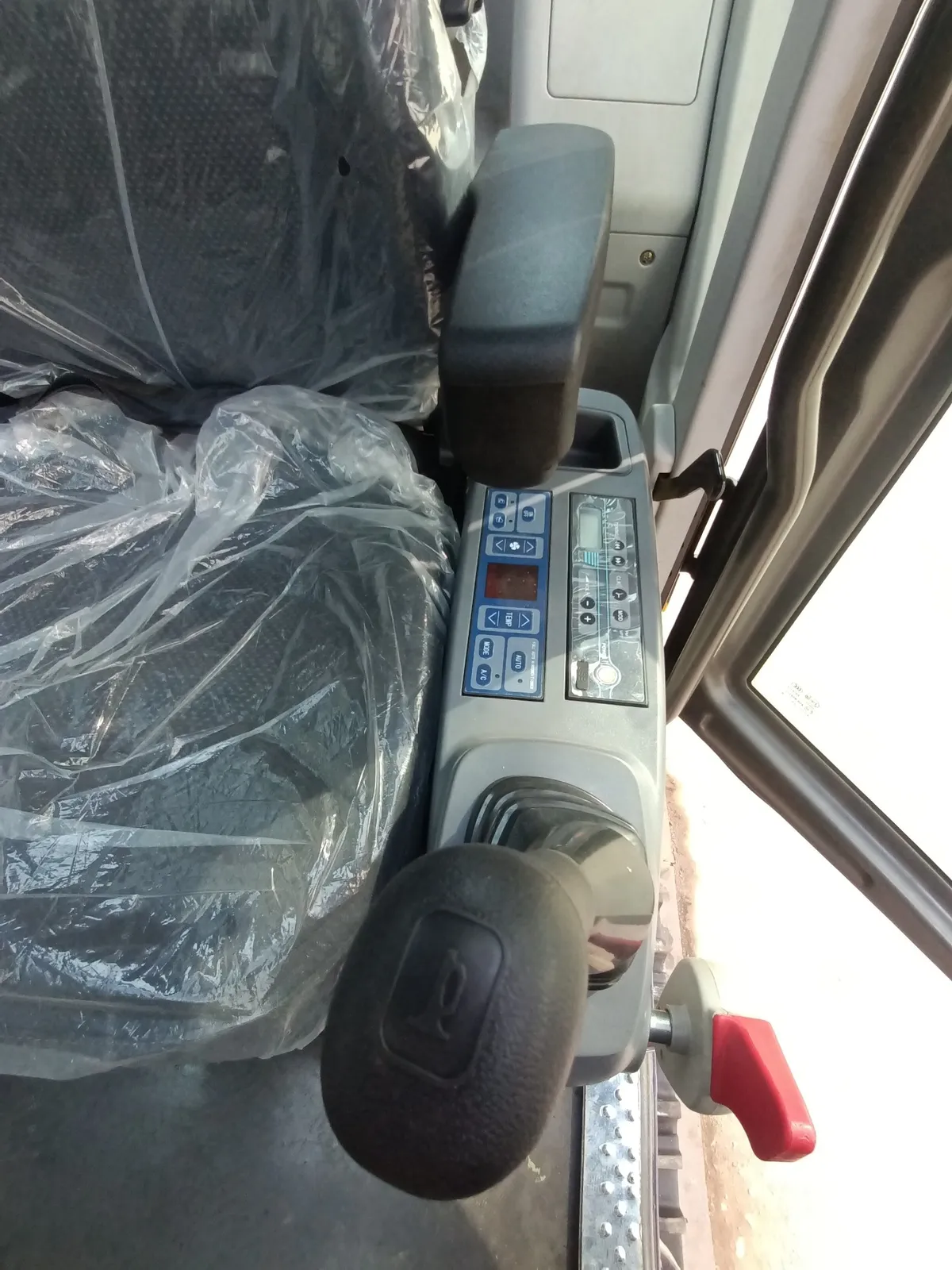 tracked excavator-38 tons