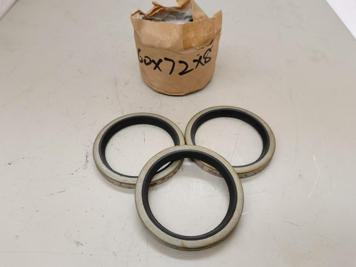 Axle shaft oil seal 60*72*8