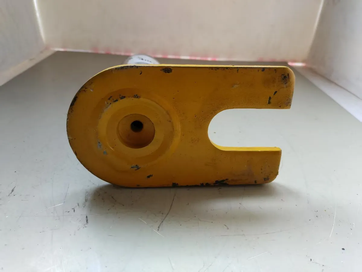 XCMG 320 excavator lower pin