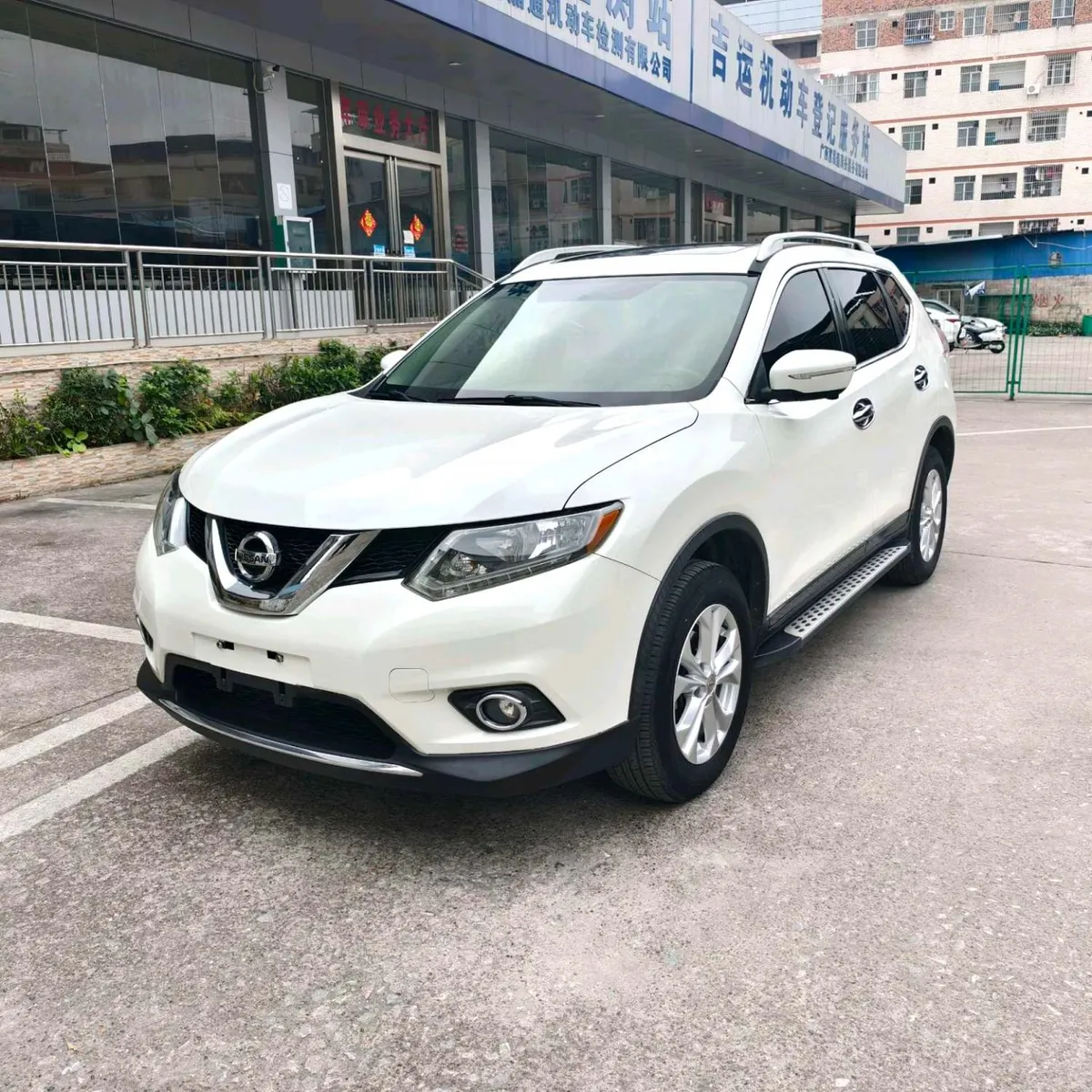 Nissan Qijun