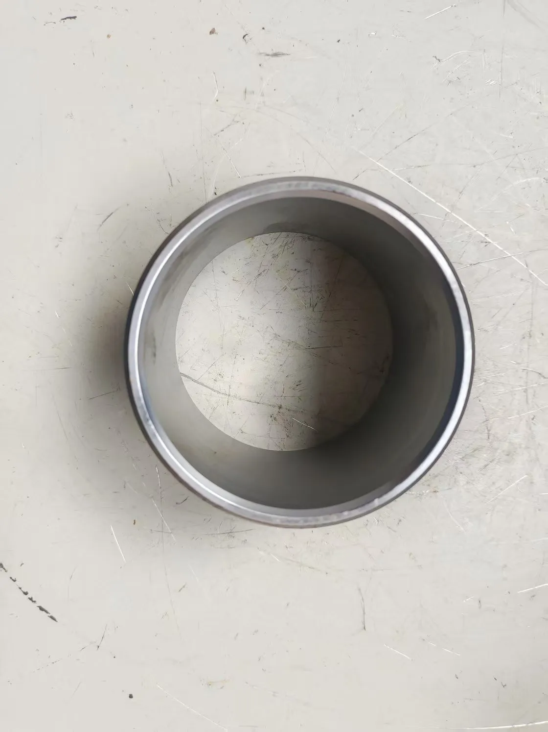 The upper shaft of the Longgong 853 type articulating pin does not have a side.