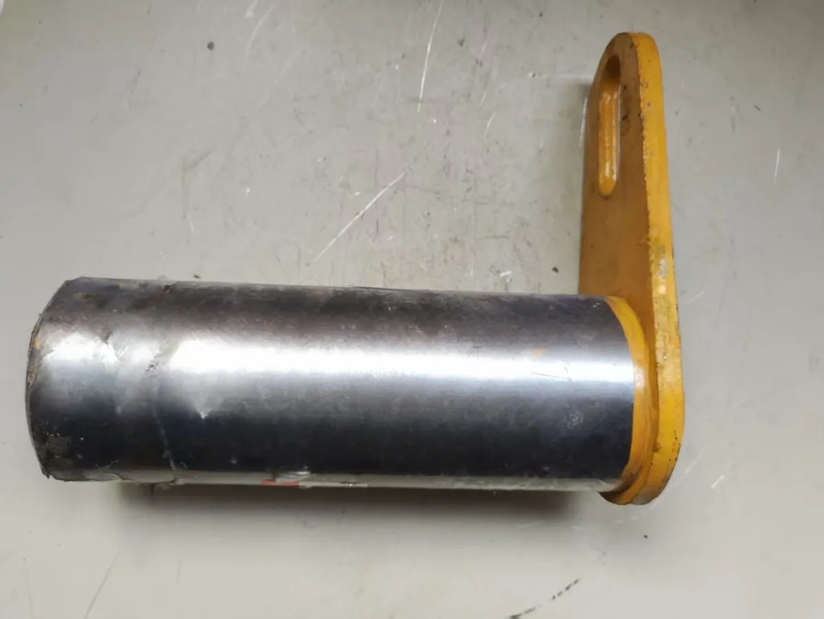 Longgong 855 loader bucket upper pin