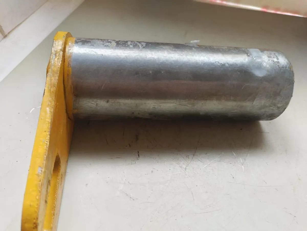 Longgong 855 loader bucket upper pin