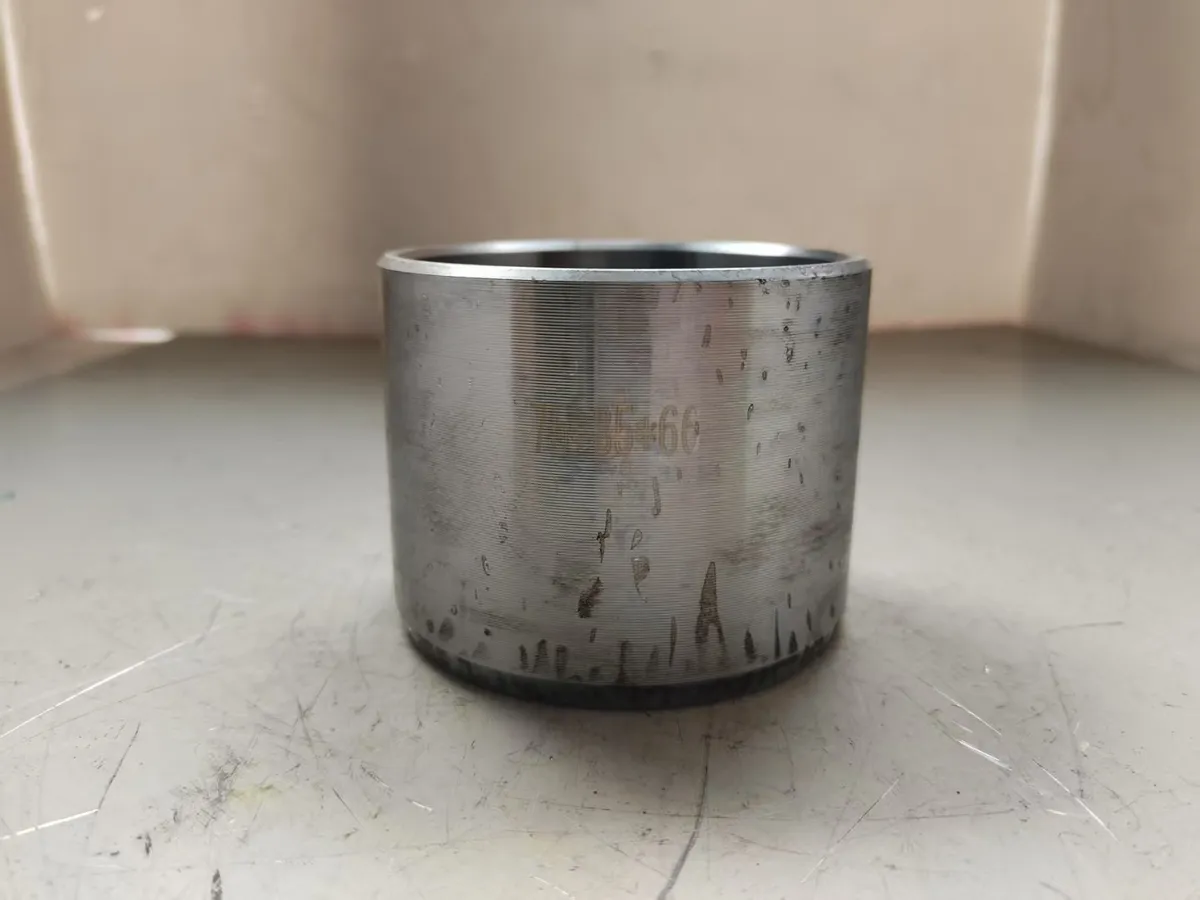 The upper shaft of the Longgong 853 type articulating pin does not have a side.