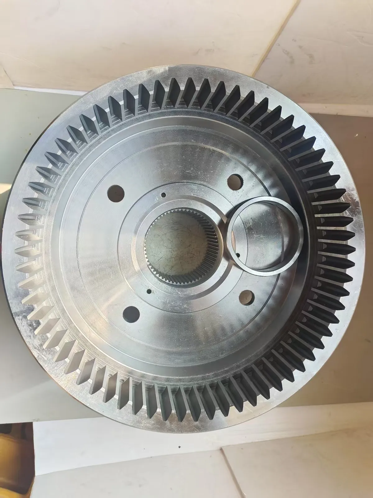 XCMG type wheel-side internal gear ring with 67 teeth, integral straight platform