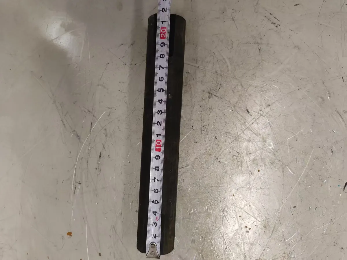 Loader one-word axle - 968F after