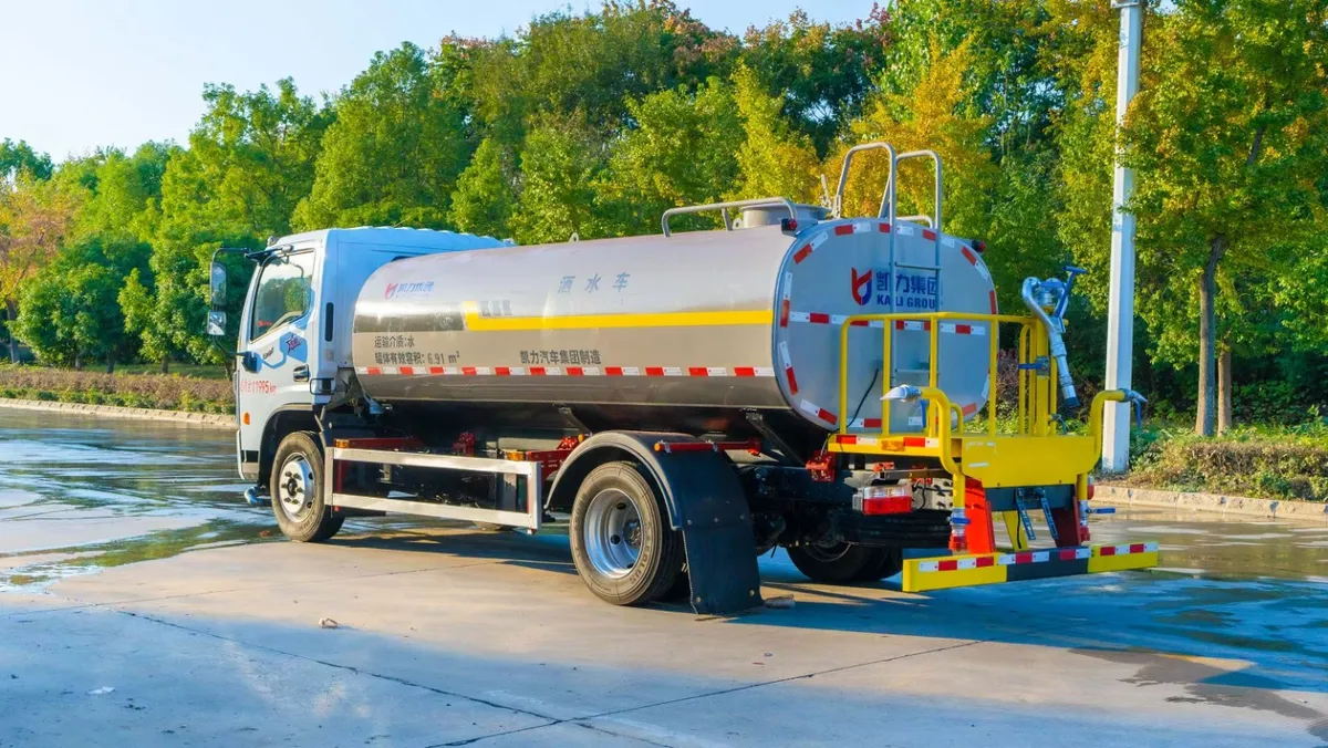 Sprinkler truck - 9.3 DFRICA