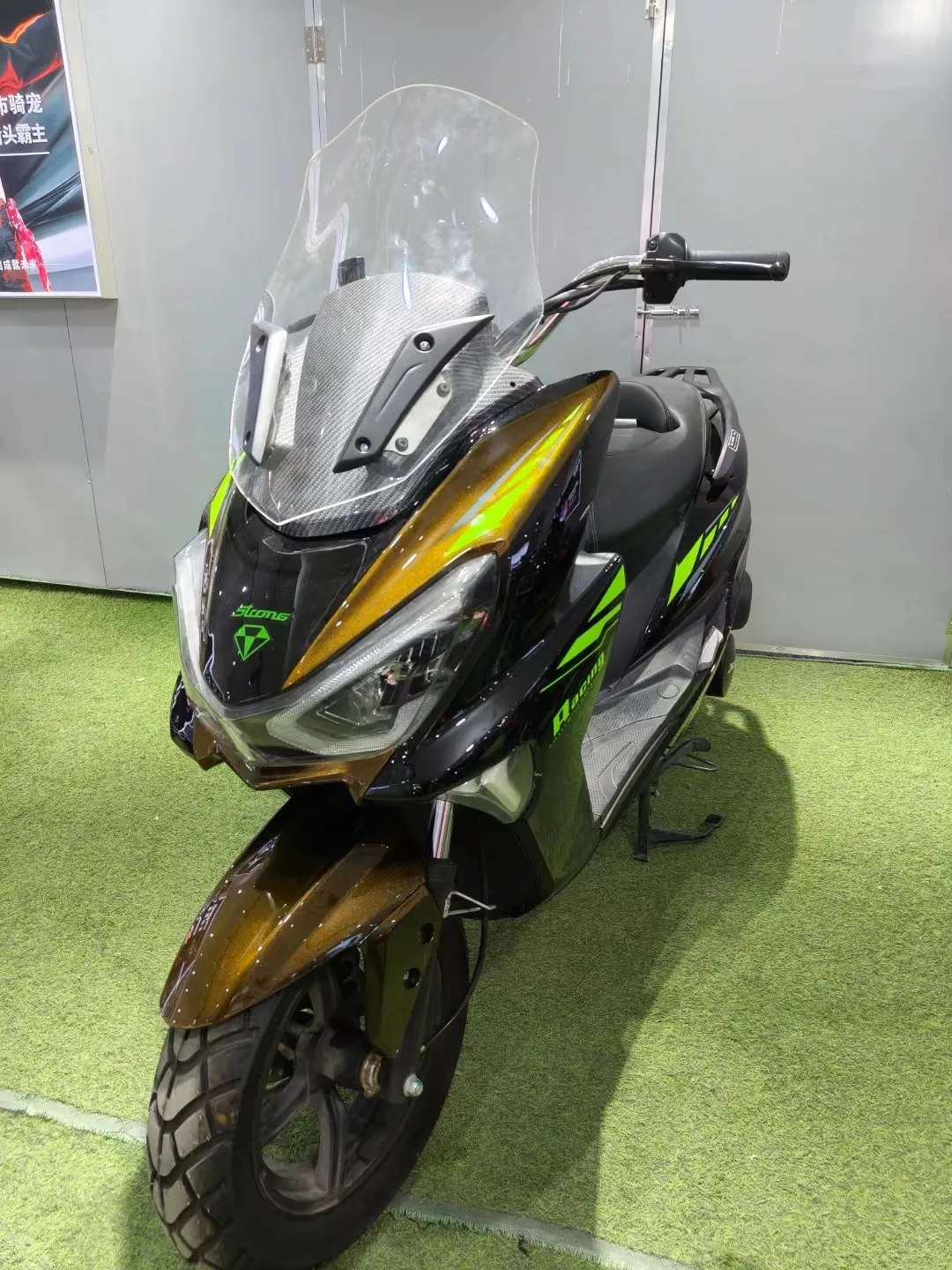 Motorcycle - JCH (High Configuration)