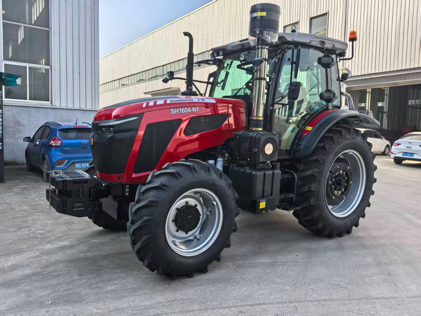 SH1604 Tractor - High-Performance Agricultural Farming Machine