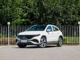 Surround sound system, KEYLESS entry comfort package (KEYLESS-GO), trunk sensor opening function,keyless entry, star emblem trim panel Burmester®