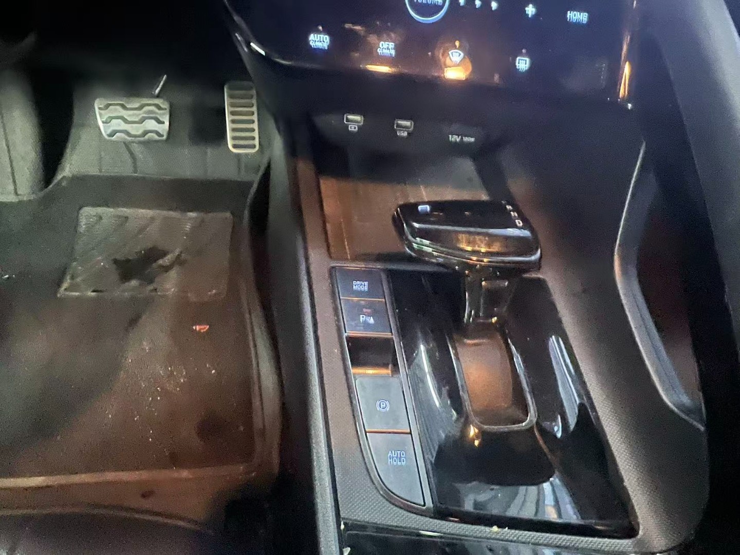 Hyundai Elantra 2021 240TGDi DCT LUX Premium Edition