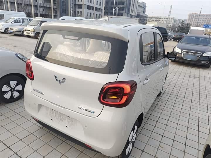 Wuling Hongguang MINIEV 2025 Model, Four-Door Version, Advanced Trim