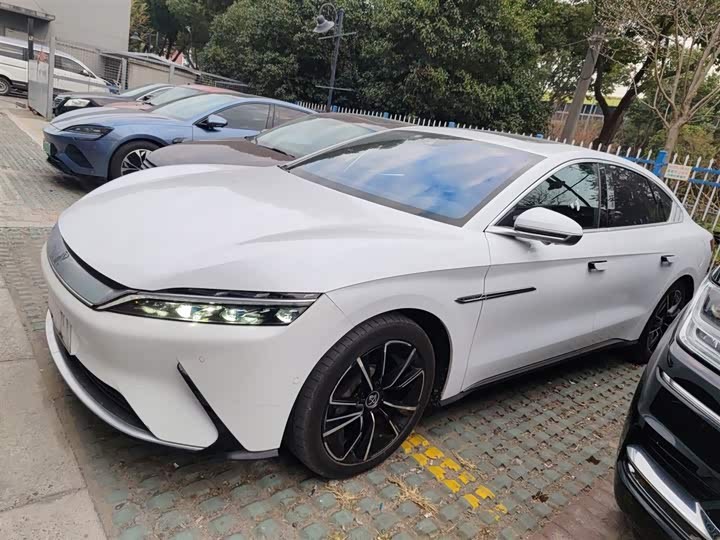BYD Han 2020 EV All-Wheel Drive High-Performance Flagship Model