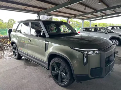 6-seater version With Spare Tyre +electric movable threshold + CHARGER+FLOOR MAT +PILLOWS Long endurance