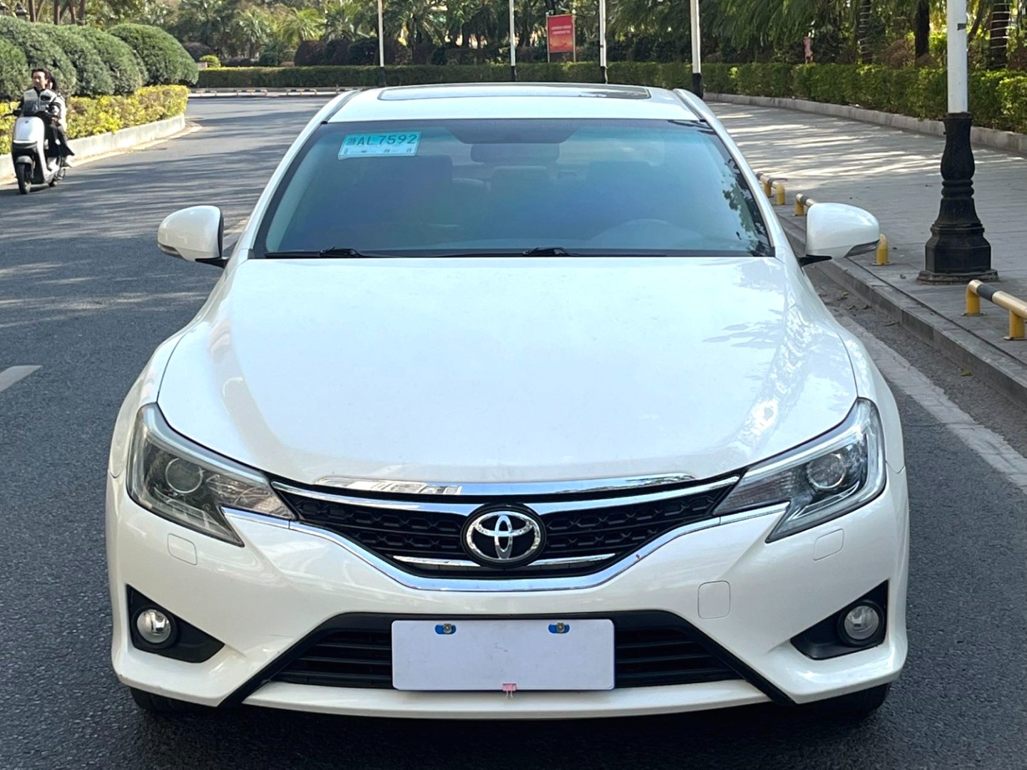 Toyota Reiz