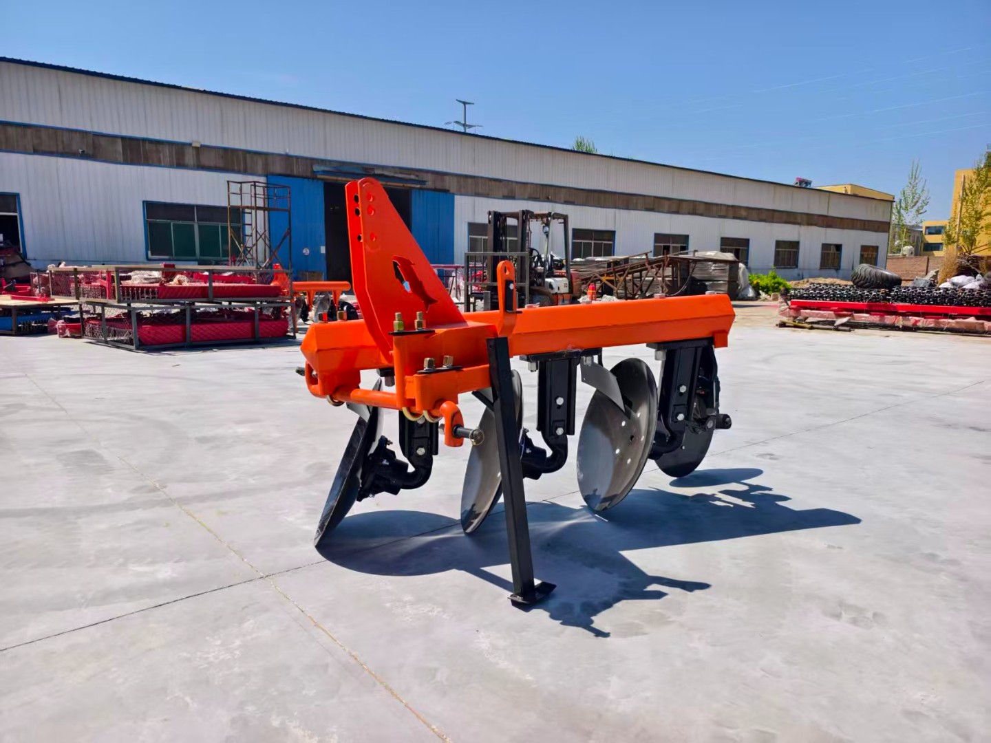 Small Fish Plow 1LY-3 Deep Tillage Machine for Efficient Soil Preparation