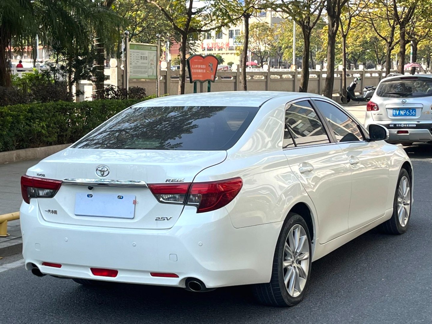 Toyota Reiz