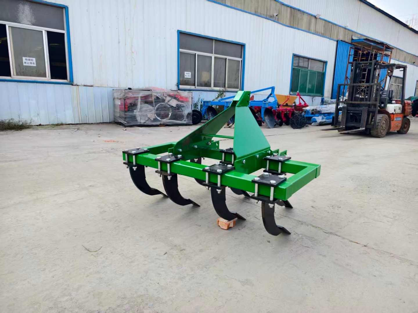 Deep Tillage Machine 3S-1.4 &ndash; Heavy-Duty Subsoiler for Deep Soil Loosening & Preparation