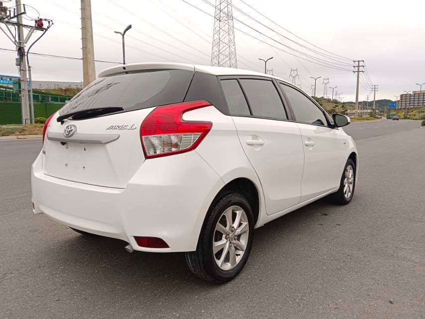 Toyota YARiS L