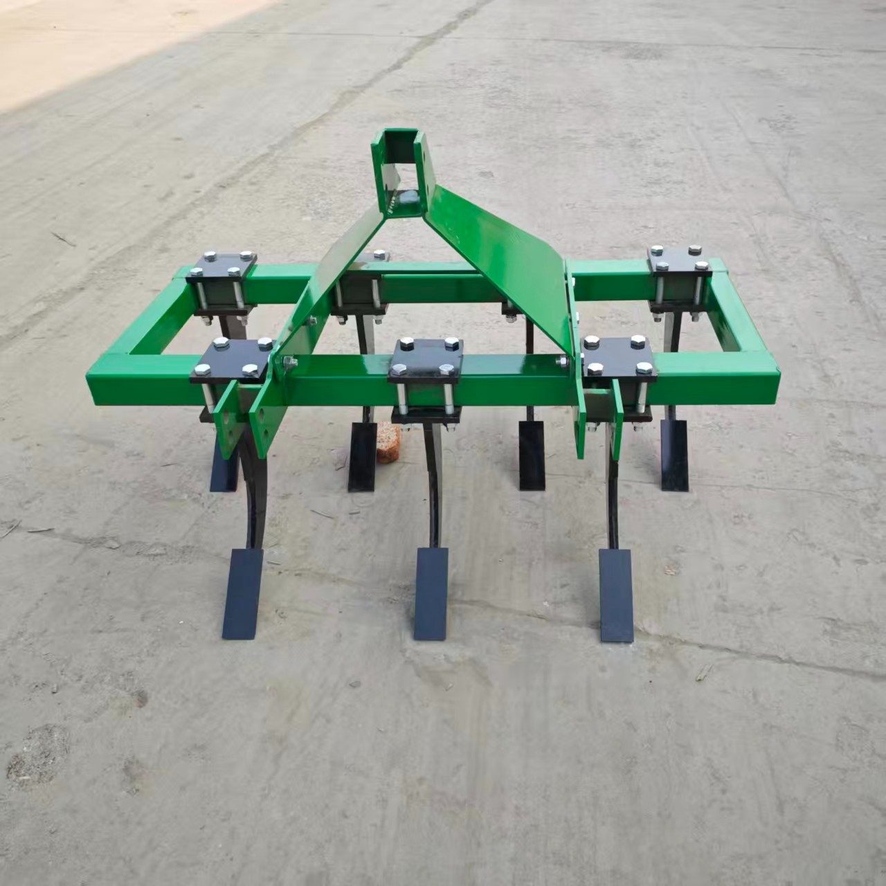 Deep Tillage Machine 3S-1.4 &ndash; Heavy-Duty Subsoiler for Deep Soil Loosening & Preparation