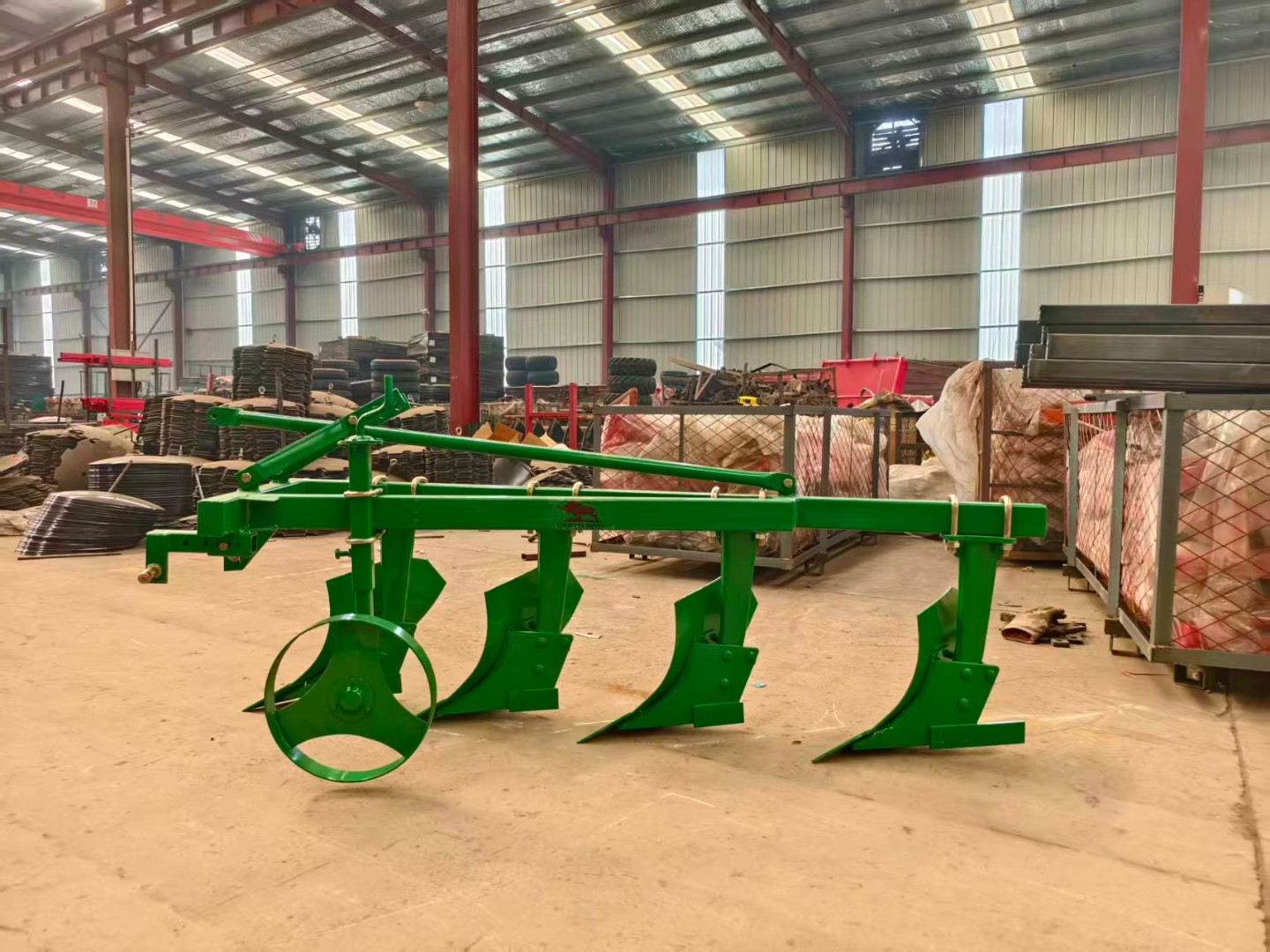 Moldboard Plow 1L-420 &ndash; Heavy-Duty Agricultural Plowing Equipment for Tractors
