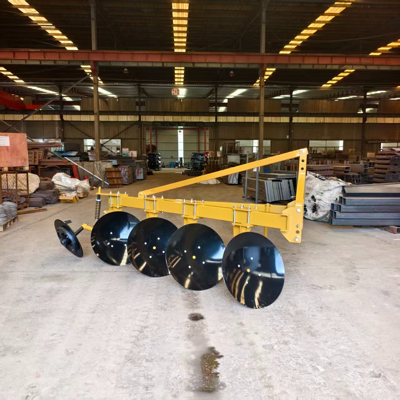 Disc Plow 1LY-425 &ndash; Heavy-Duty 4-Disc Farm Tractor Implement for Efficient Soil Tillage