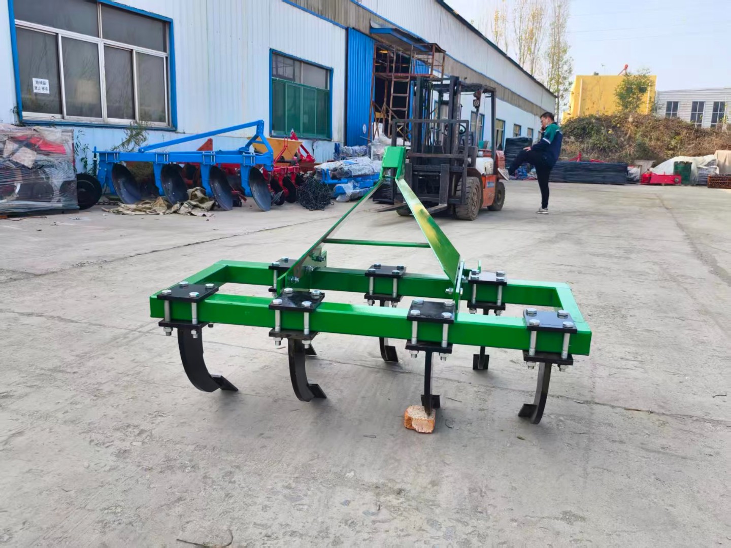 Deep Tillage Machine 3S-1.4 &ndash; Heavy-Duty Subsoiler for Deep Soil Loosening & Preparation