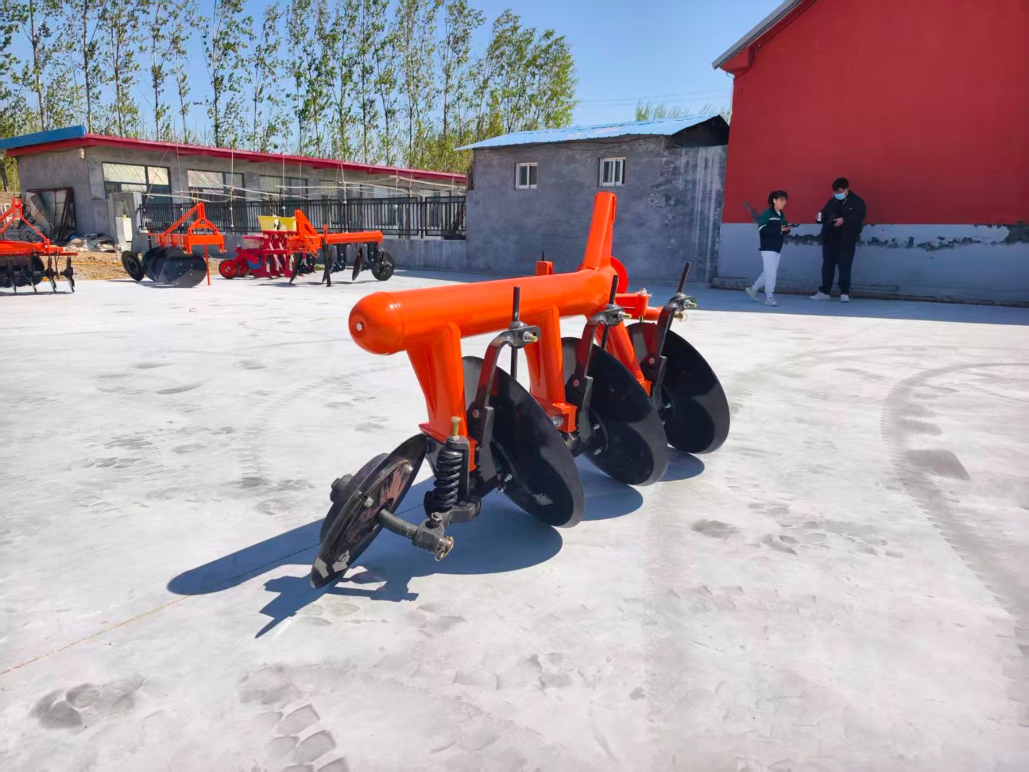 Pipe Plow 1LYX-325 &ndash; Compact Small Fish Plow for Precision Deep Tillage & Ridging