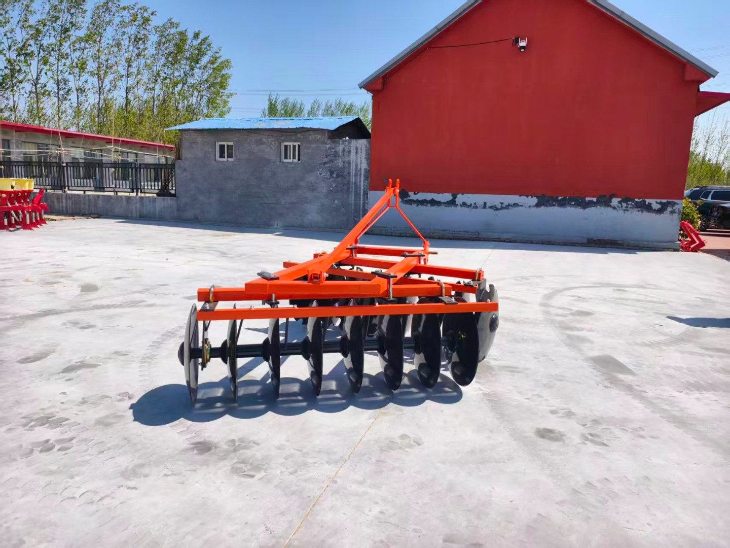Medium Disc Harrow 1BJX-1.8 &ndash; Heavy-Duty Agricultural Disc Harrow for Tractor Use
