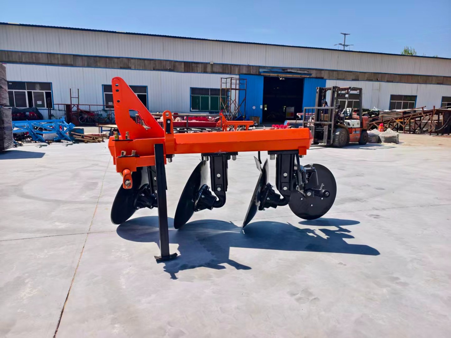 Small Fish Plow 1LY-3 Deep Tillage Machine for Efficient Soil Preparation