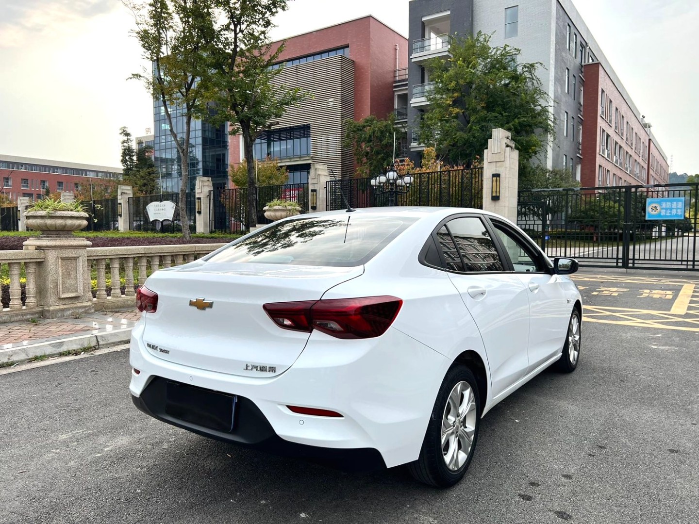 雪佛兰骑士经典轿车-日常驾驶的可靠紧凑型汽车