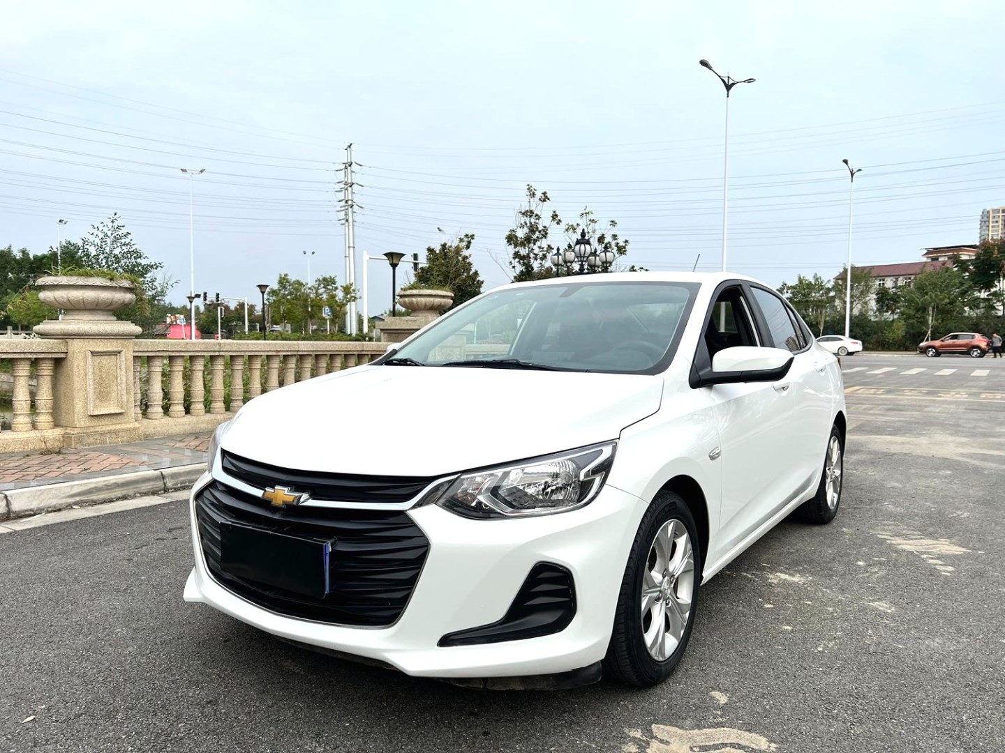 雪佛兰骑士经典轿车-日常驾驶的可靠紧凑型汽车