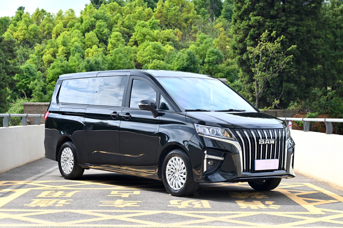 Beiqi Ruisheng ace M7 MPV