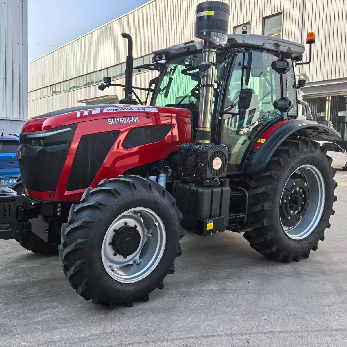 SH1604 Tractor - High-Performance Agricultural Farming Machine