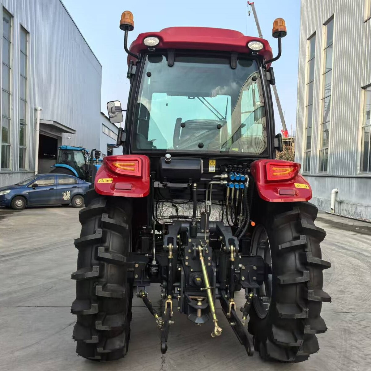 Tractor 904 &ndash; Heavy-Duty Diesel Farm Tractor with Powerful Engine & Durable Tractor Parts