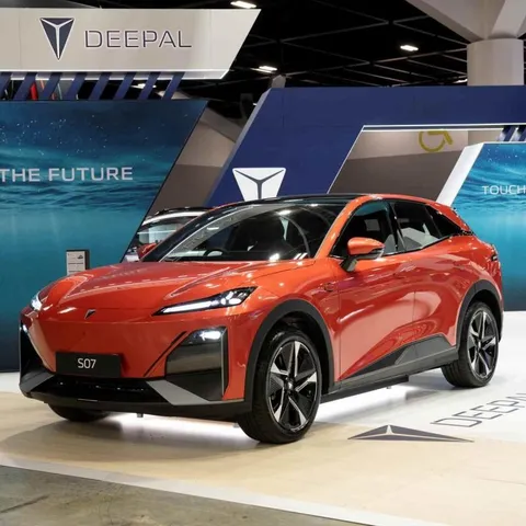 2024 Deepal S07 Max Hybrid Electric Vehicle with Extended Range Edition New Model 285km Range