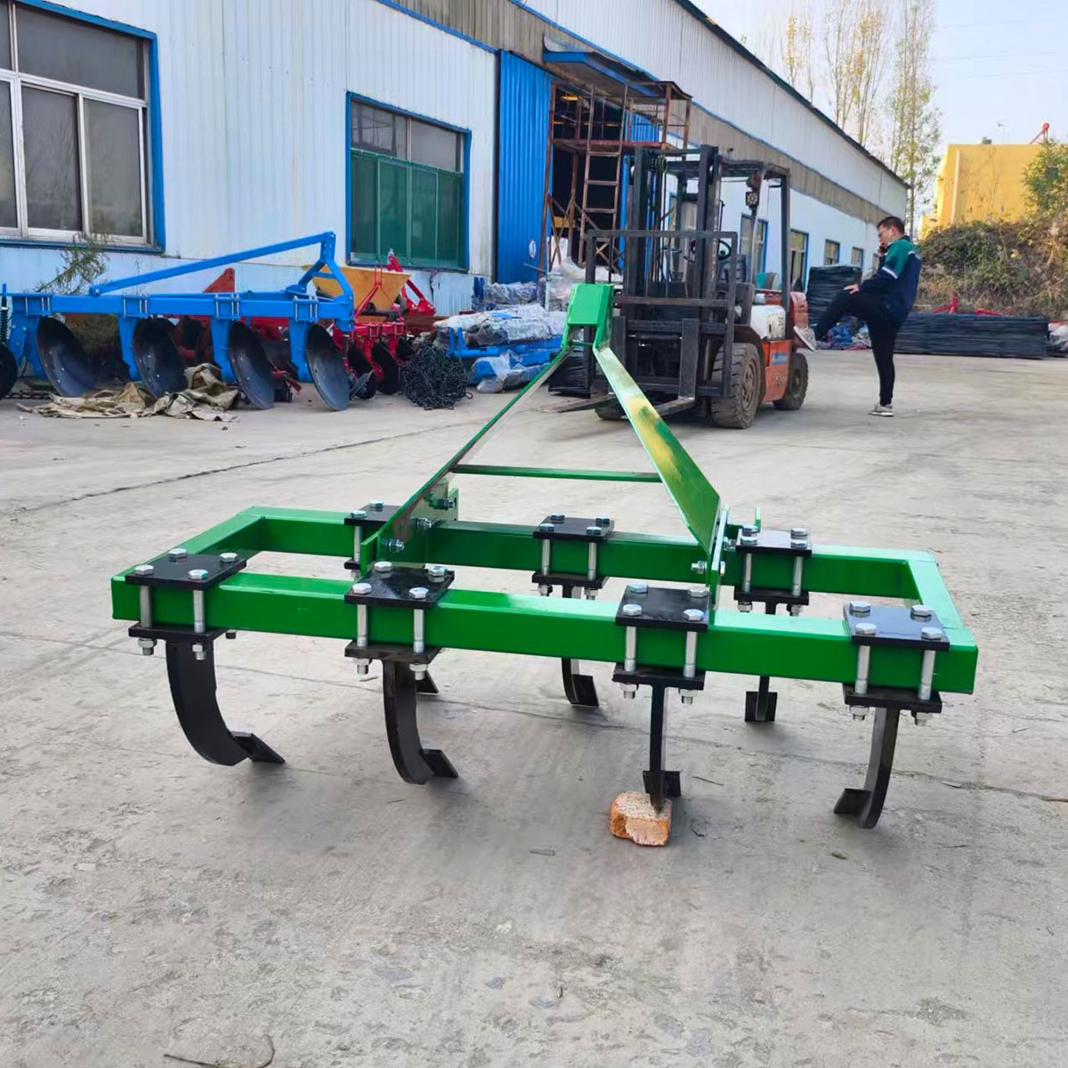 Tractor-Powered Subsoiler 3S-1.4 &ndash; Adjustable Depth Subsoil Machine for Farm Tillage