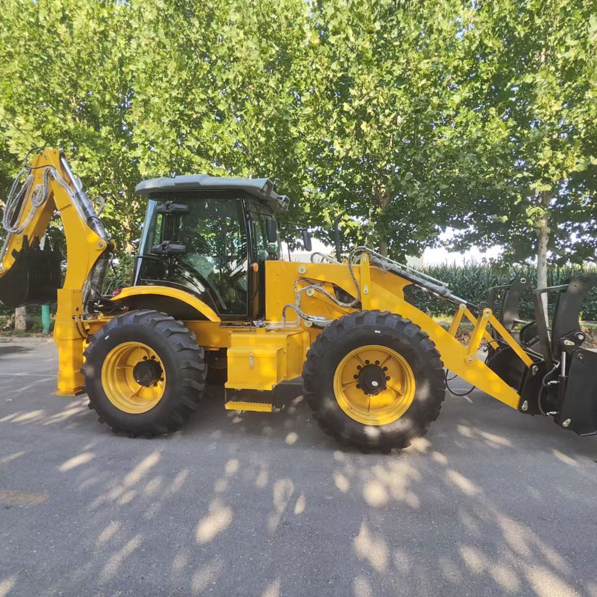 Backhoe loader - 4AM