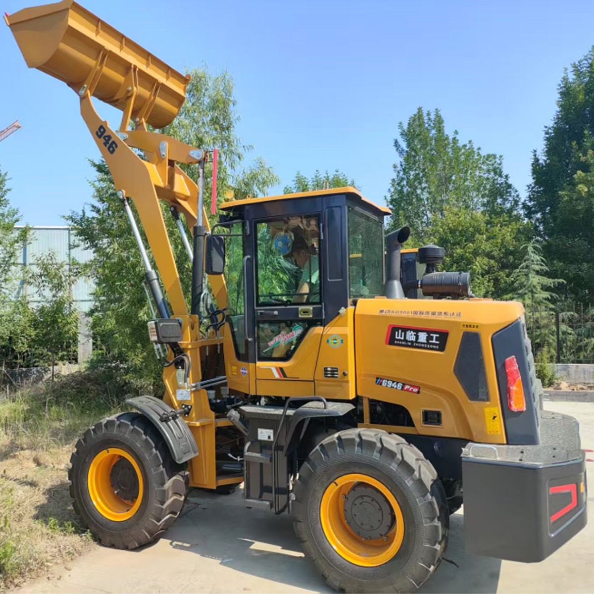 Loader 946