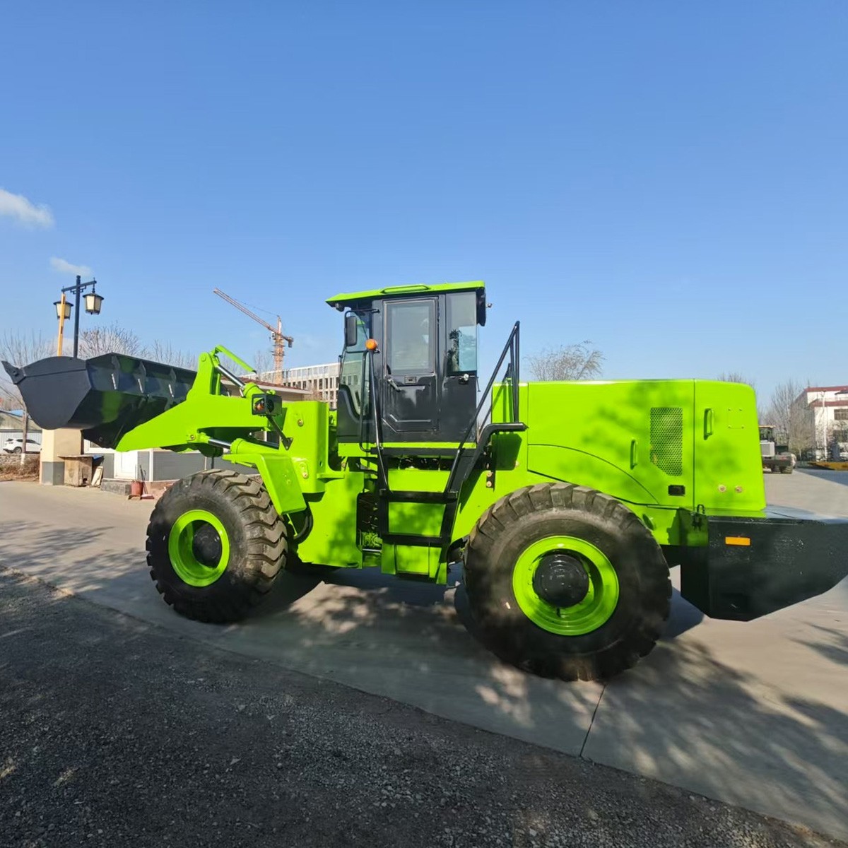Loader - 656G electric